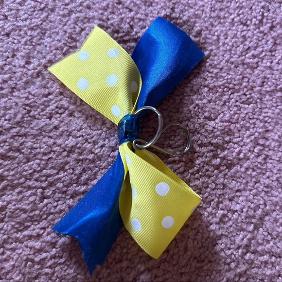 Bow keychain - Picture 3 of 3